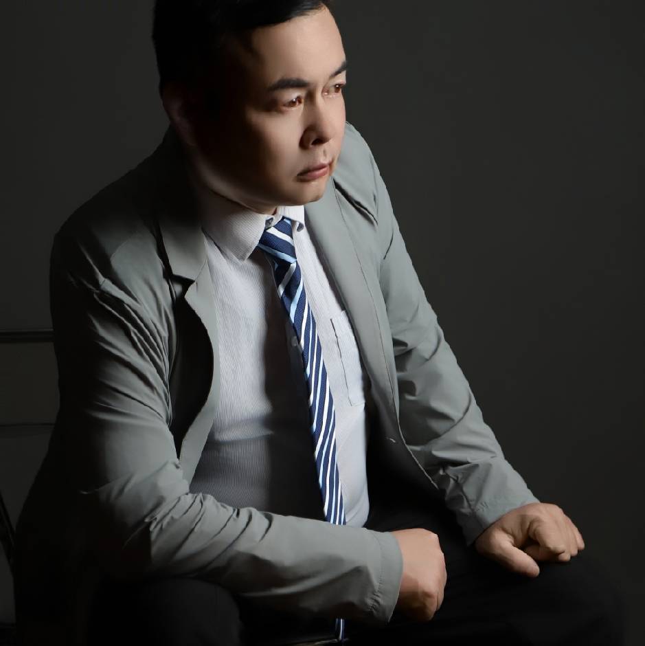 設(shè)計師:賈大鵬